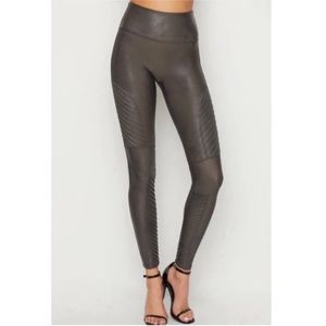 Spanx Moto faux leather legging. Size medium in great shape Gunmetal gray.